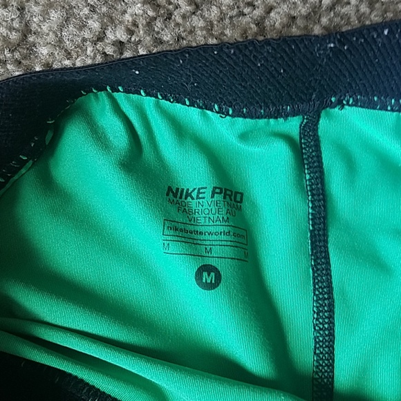 Nike pro leggings - Picture 3 of 3